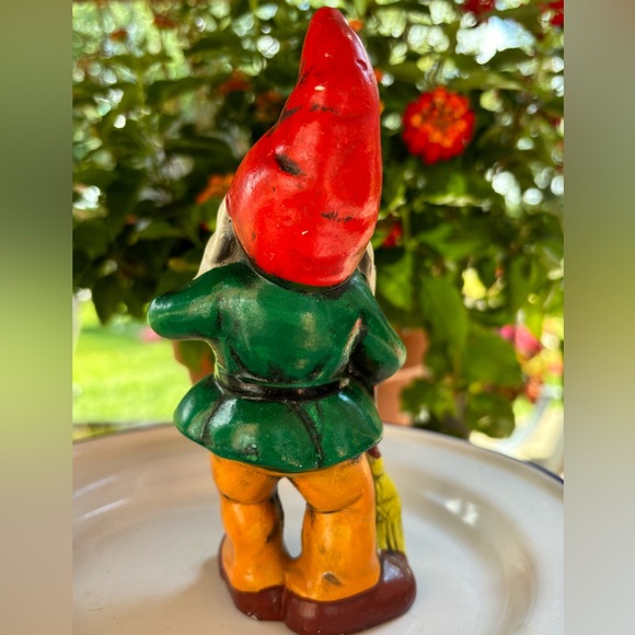 Vintage Chalk-ware Gnomes - Picture 7 of 12